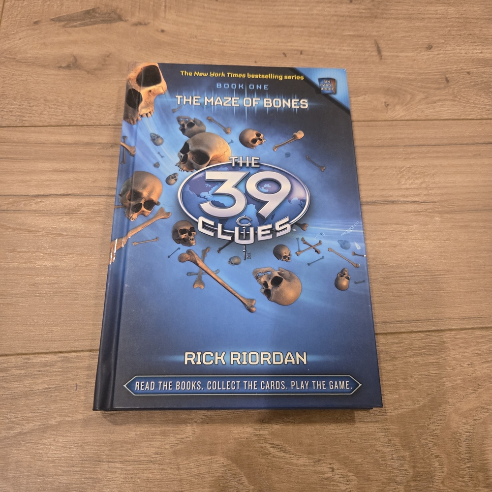 NWT The 39 Clues: The Maze of Bones Book 1 Rick Riordan Hardcover Cards Included